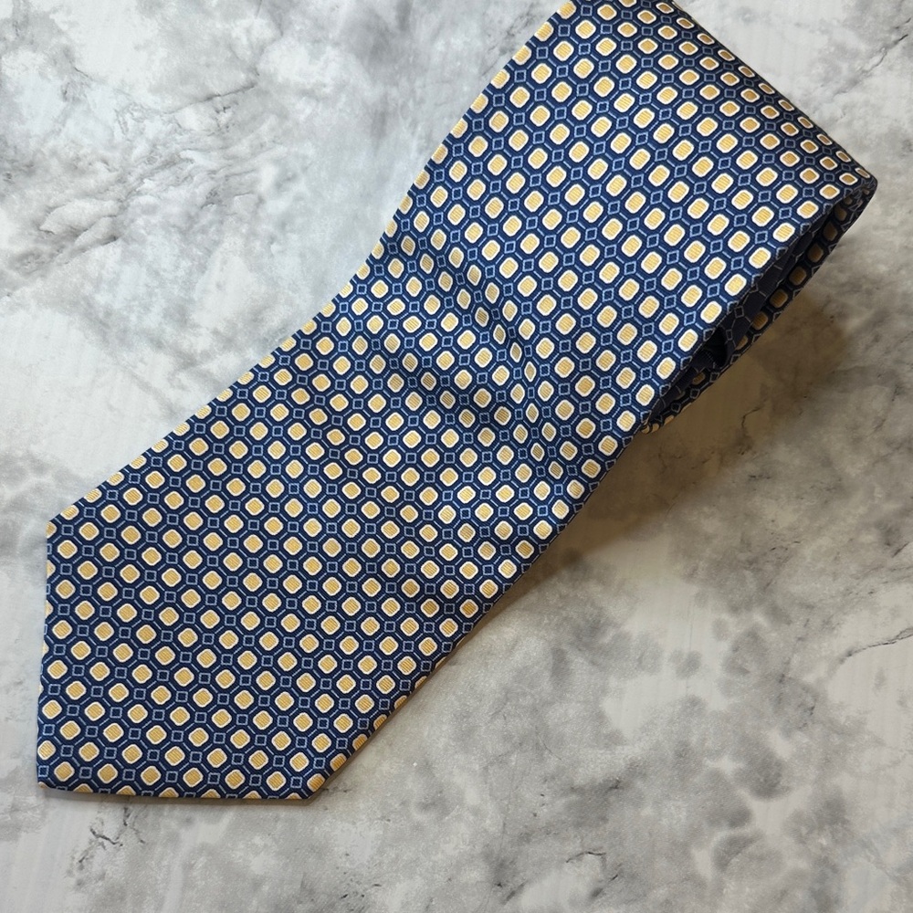 Tommy Hilfiger Blue and Cream Geometric Tie 100% Silk